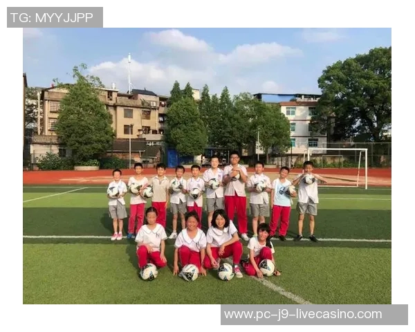 探索足球培训机构加盟的成功之路助力青少年成长与发展 探索足球培训机构加盟的成功之路助力青少年成长与发展