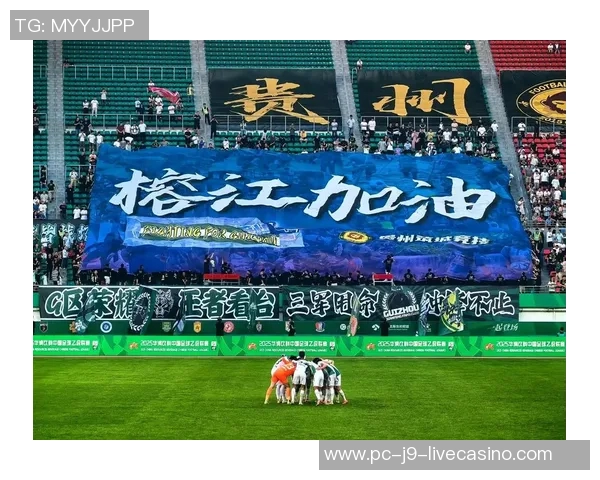 足球首发阵容解析与战术布局探讨助你更好理解比赛精彩瞬间 足球首发阵容解析与战术布局探讨助你更好理解比赛精彩瞬间